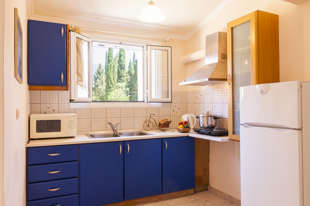 Georgia'S Apartments, Ipsos - Complex S מראה חיצוני תמונה